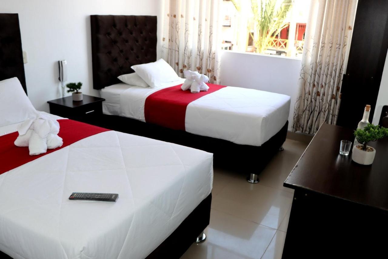 Hotel Lucero Paracas Buitenkant foto