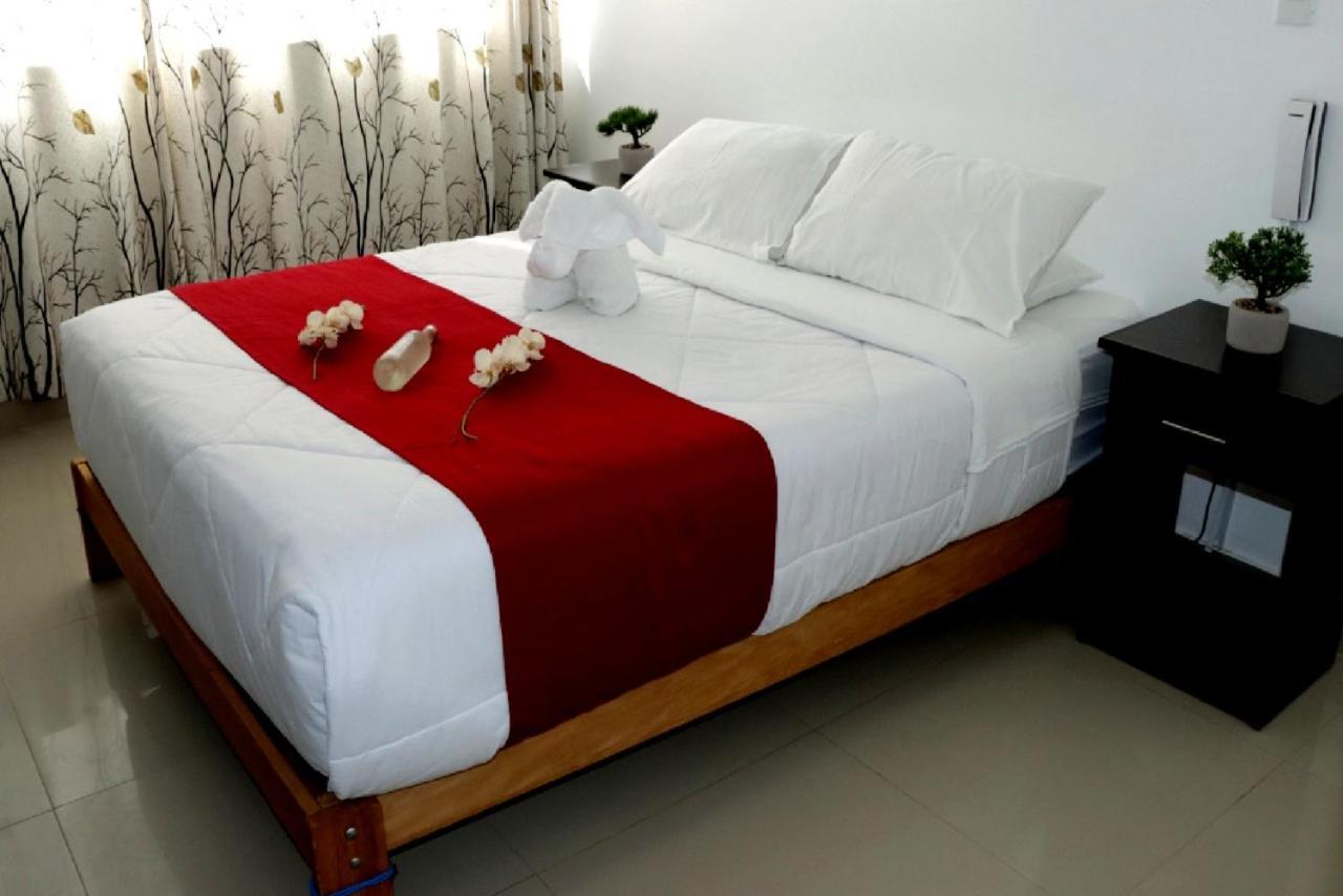 Hotel Lucero Paracas Buitenkant foto