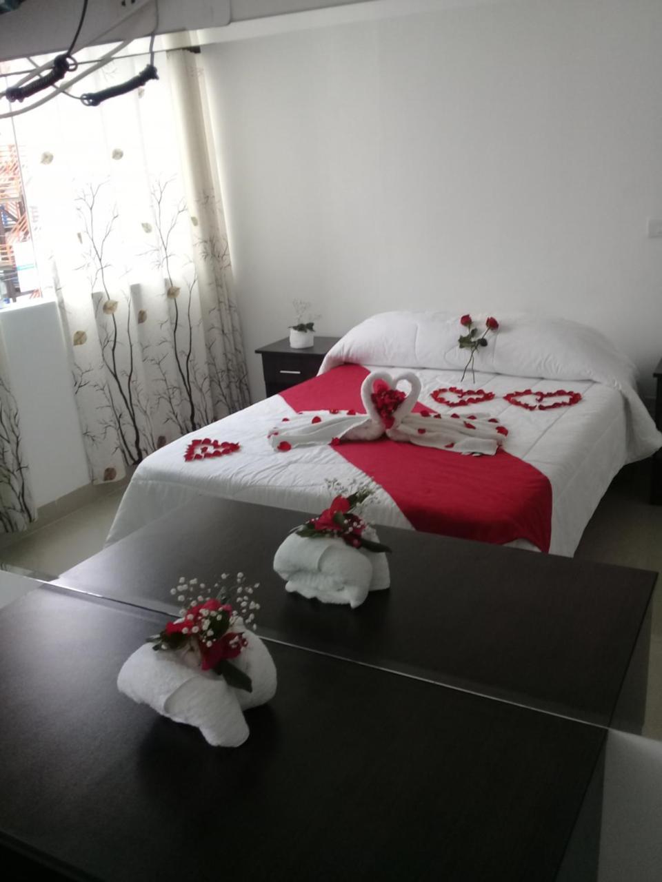 Hotel Lucero Paracas Buitenkant foto